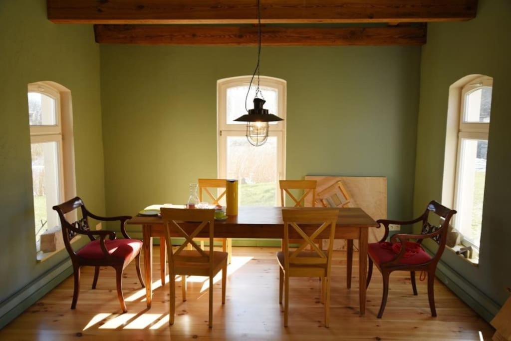 Forsthaus Lelkendorf / Ferienwohnung מראה חיצוני תמונה